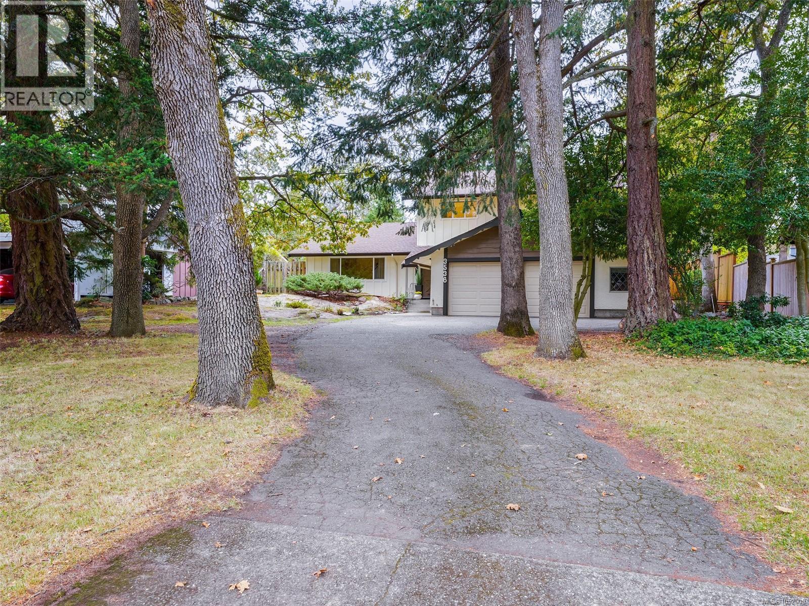 3536 Henderson Rd - 24