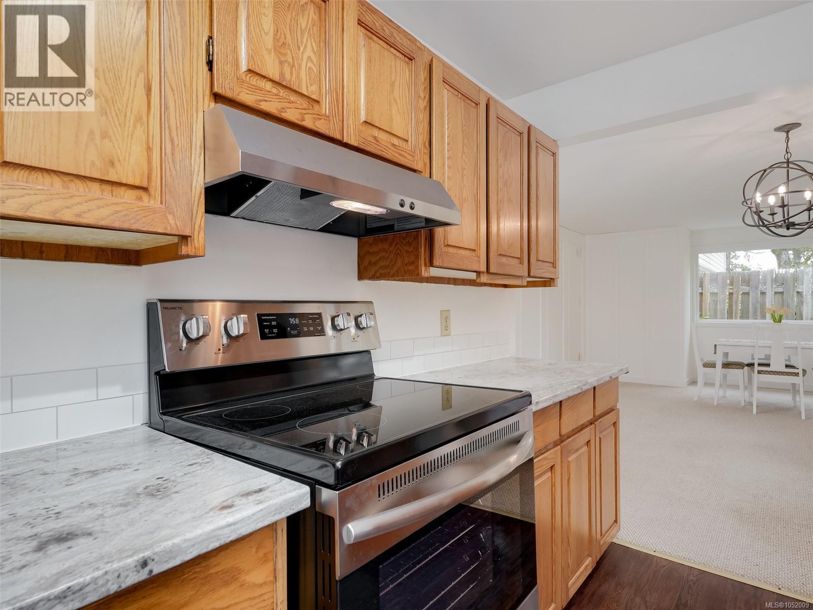  3536 Henderson Road, Oak Bay