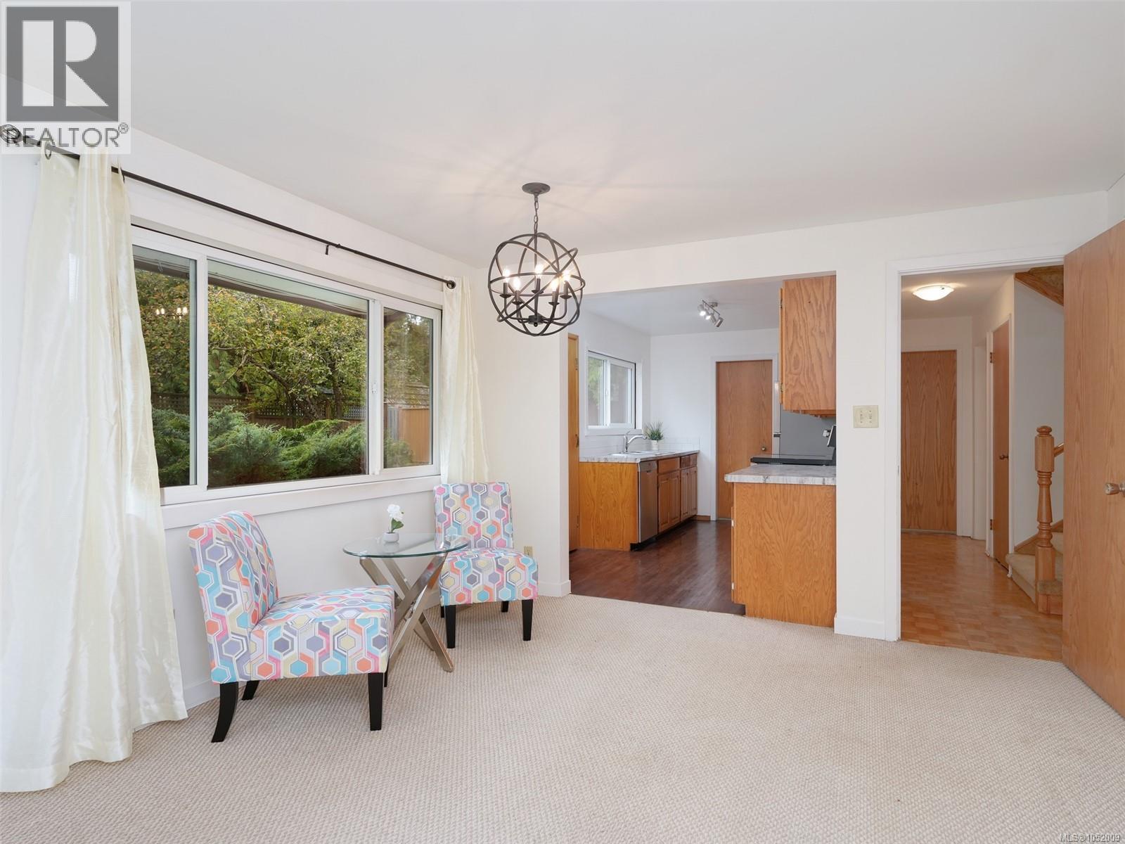 3536 Henderson Rd - 9