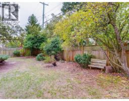 3536 Henderson Rd, Oak Bay, BC V8P5B1 Photo 22