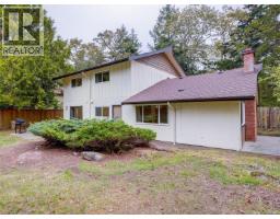 3536 Henderson Rd, Oak Bay, BC V8P5B1 Photo 23