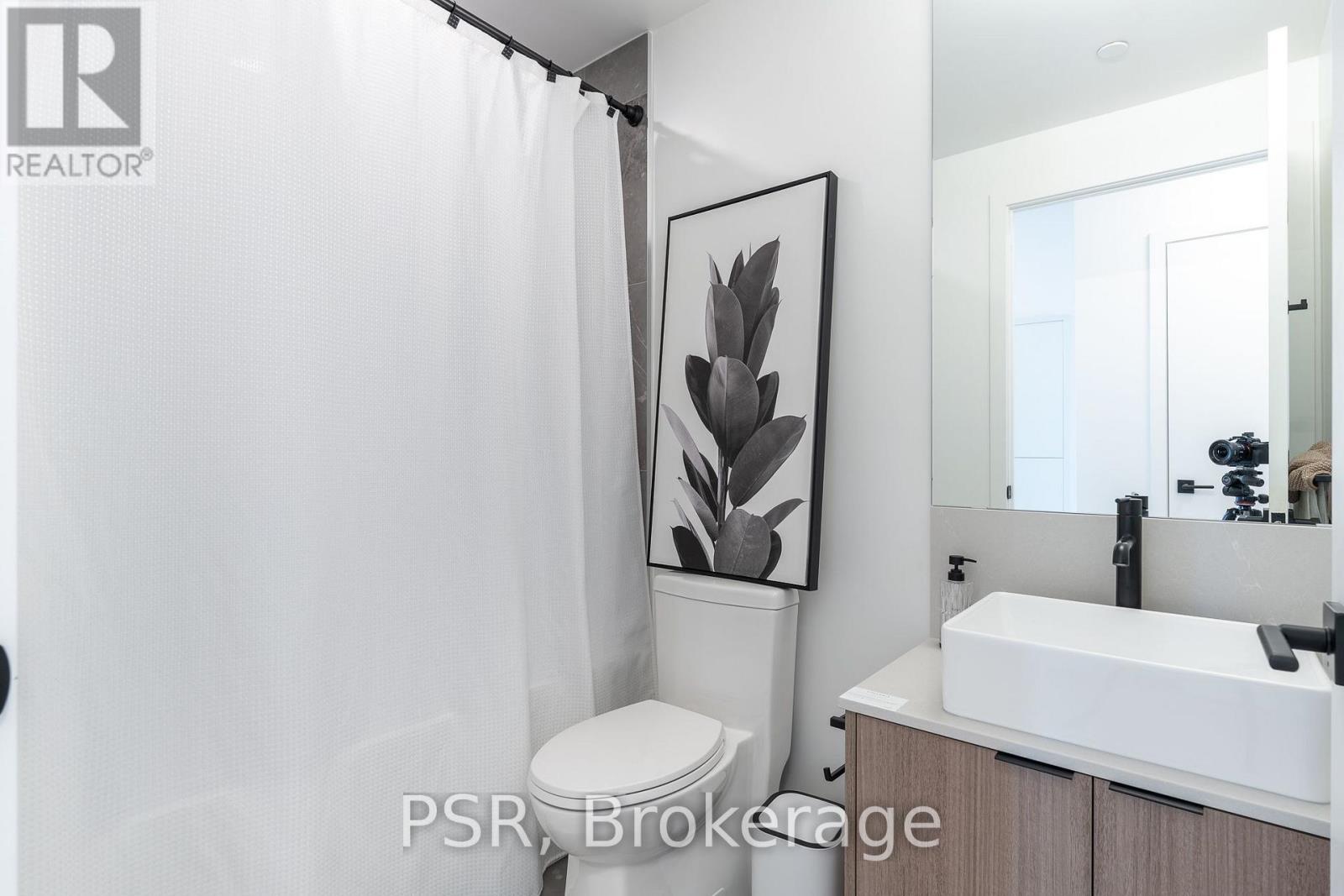2410- 10 Graphophone Grove, Toronto, ON photo 4