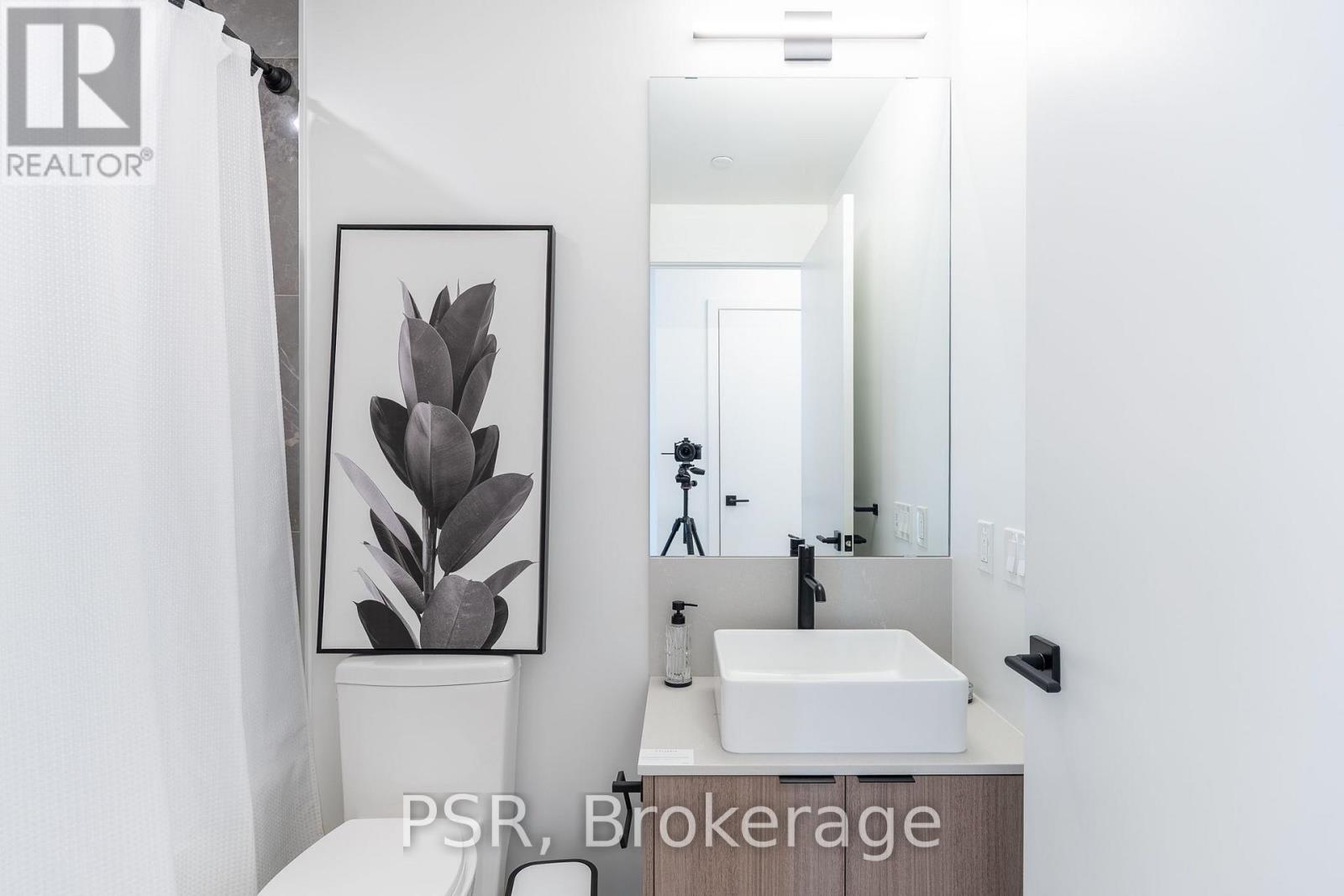 2410- 10 Graphophone Grove, Toronto, ON photo 5