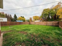 4 Poplar Avenue, Carman, MB R0G0J0 Photo 22