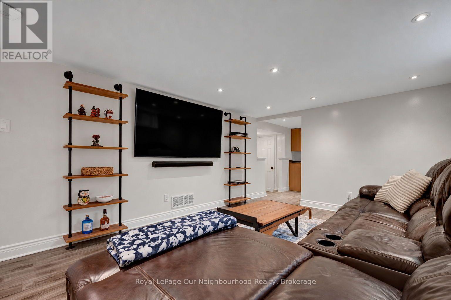312 Gibbons Street, Oshawa, ON photo 24