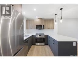 4pc Bathroom - 279 Mark Bend, Saskatoon, SK S7V2B8 Photo 9