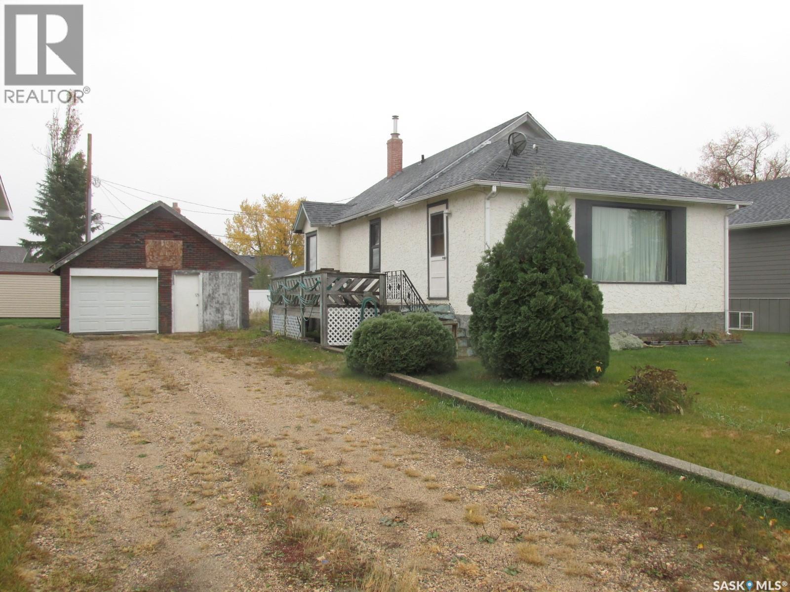 2911 Albert STREET - 1