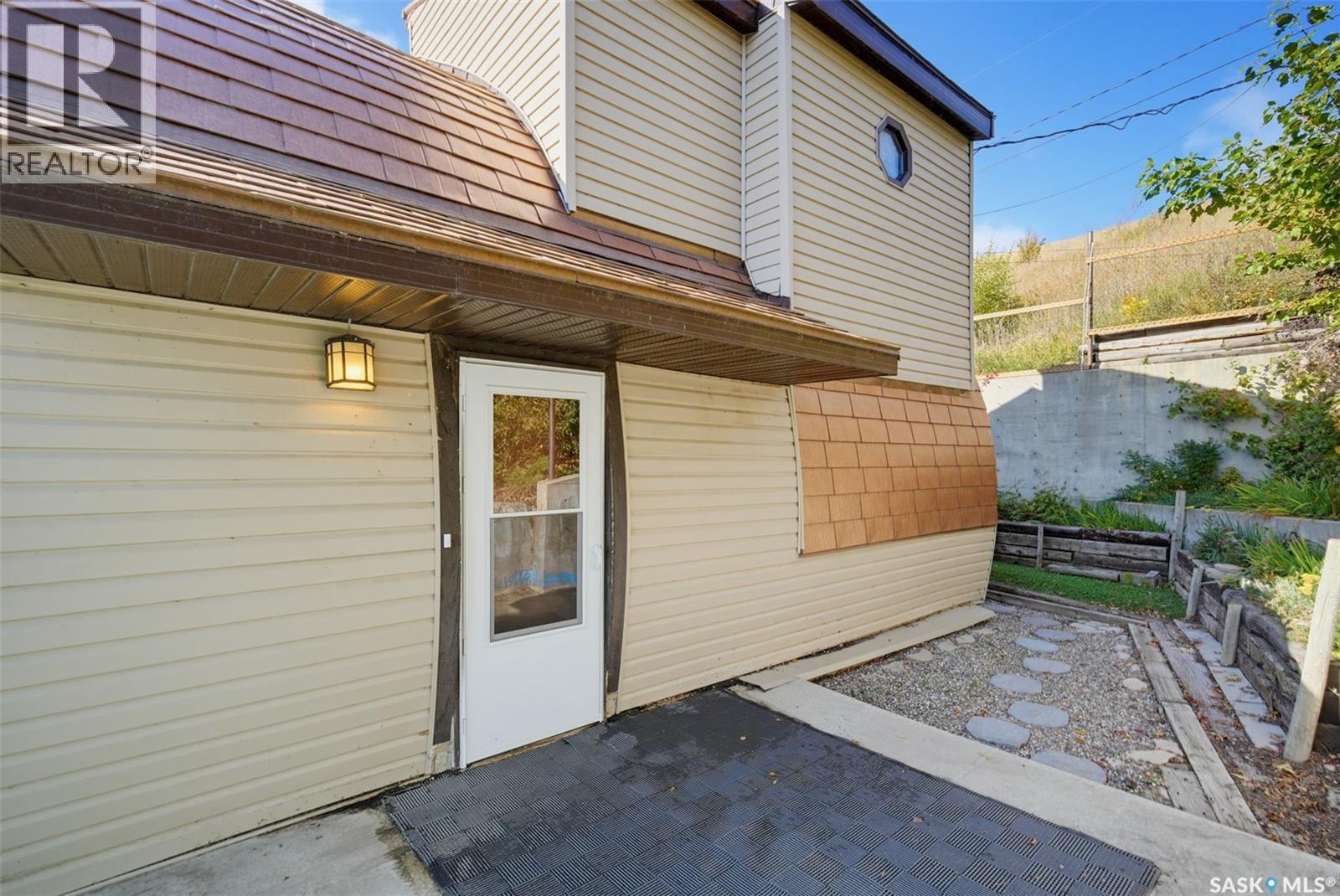 11 Summerfeldt DRIVE - 33
