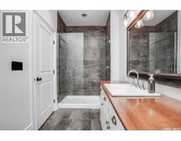 1034 11th Street E, Saskatoon, SK S7H0E9 Photo 20