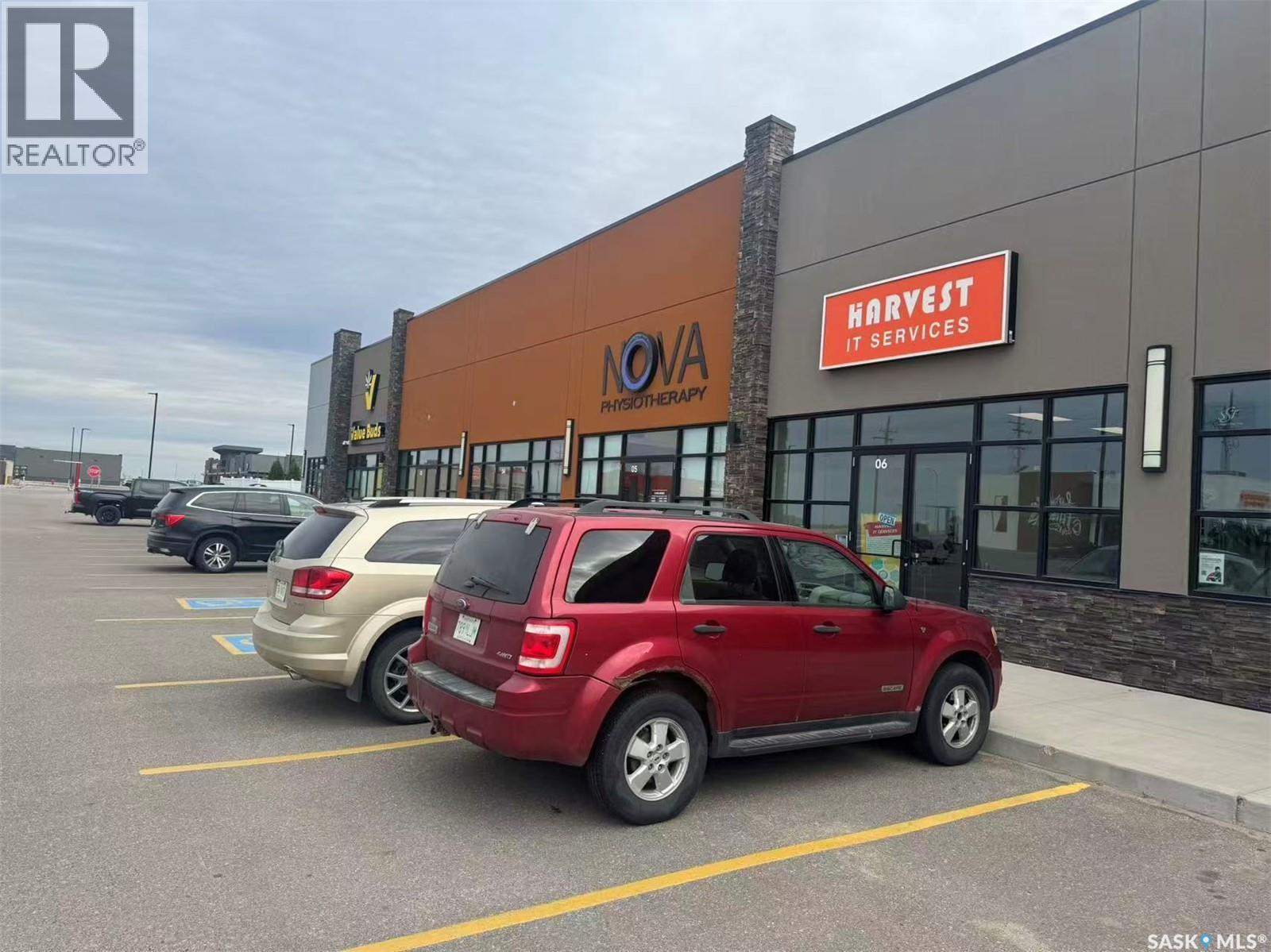 UNIT #6 900 CENTENNIAL BOULEVARD, Warman
