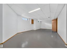 17206 Callingwood Rd Nw, Edmonton, AB T5T5P1 Photo 36