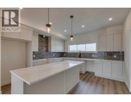 802, 195 Belvedere Drive SE - photo 12