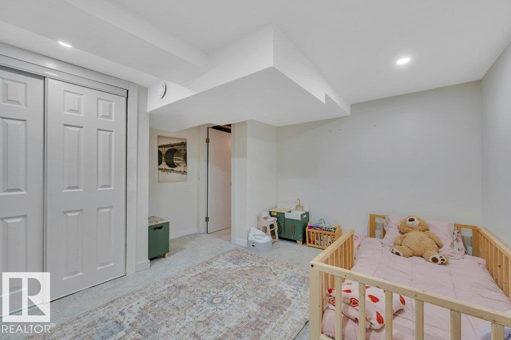 4820 49 ST - 34