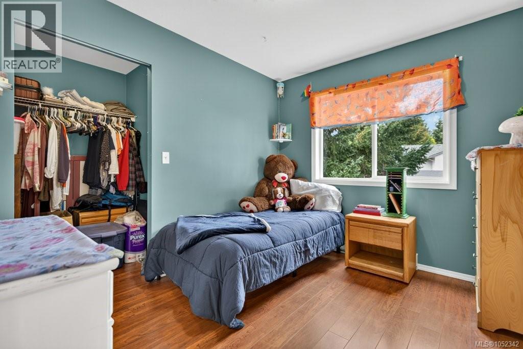 1286 Noel Ave - Image 31