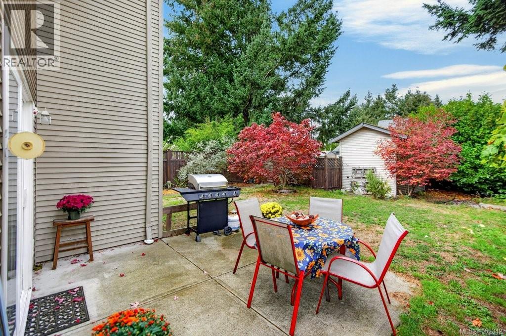 1286 Noel Ave - Image 39