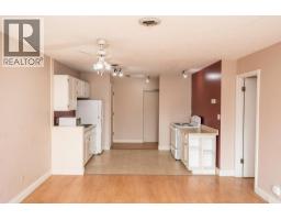 Living room - 1665 Ufton Court Unit# 220, Kelowna, BC V1Y8G7 Photo 6