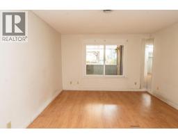 1665 Ufton Court Unit# 220, Kelowna, BC V1Y8G7 Photo 12