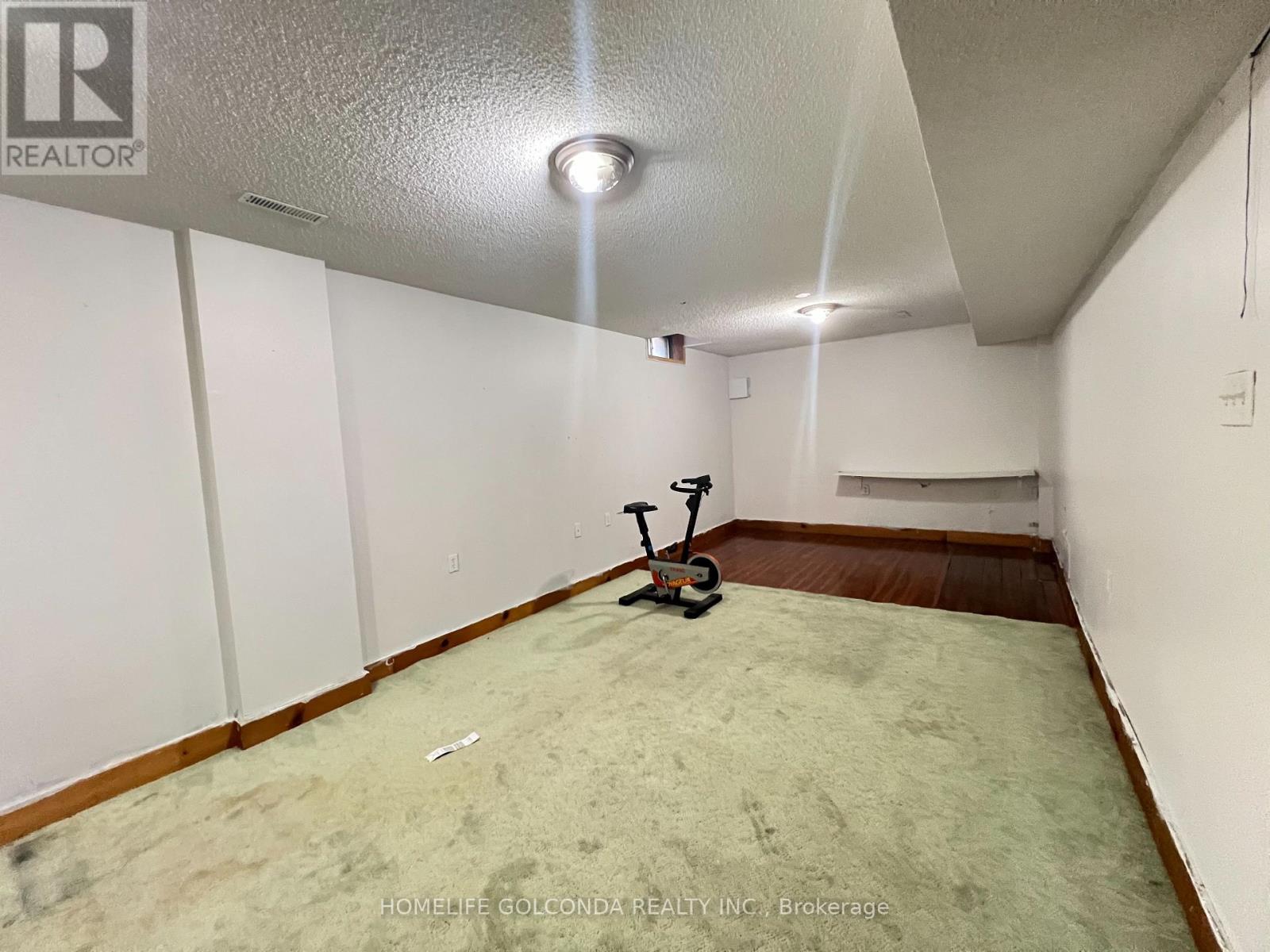 2541 Scarth Court — photo 16