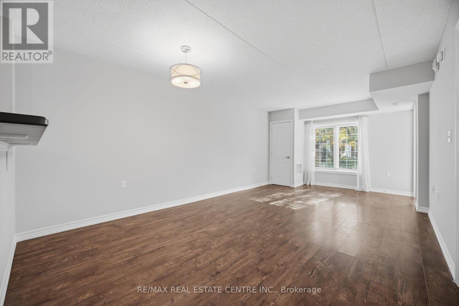 1450 Main Street East — photo 15
