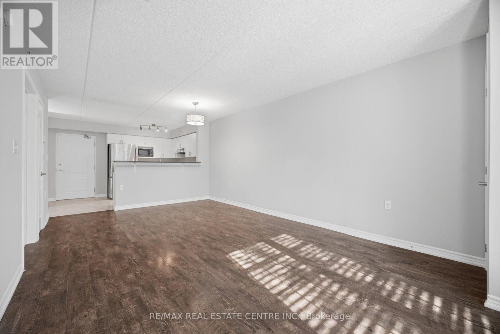 1450 Main Street East — photo 18