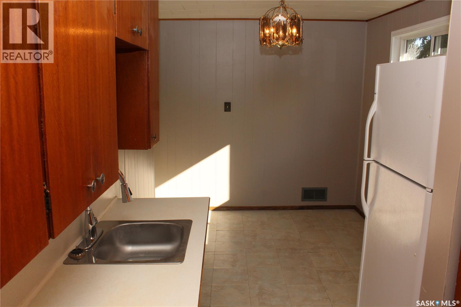 1728 CONNAUGHT STREET - 9