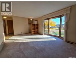 Laundry room - 460 7th Avenue Se, Swift Current, SK S9H3P9 Photo 10