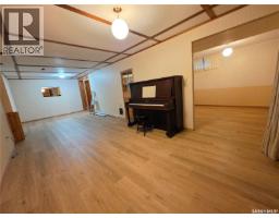 460 7th Avenue Se, Swift Current, SK S9H3P9 Photo 18