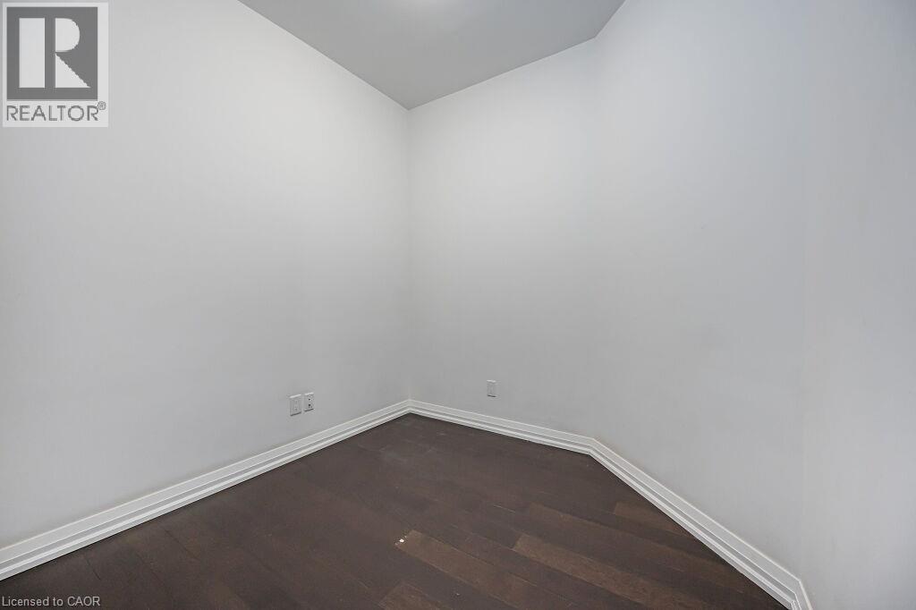 155 Caroline Street South — photo 21