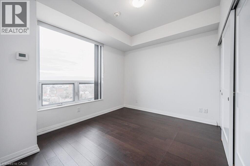 155 Caroline Street South — photo 23