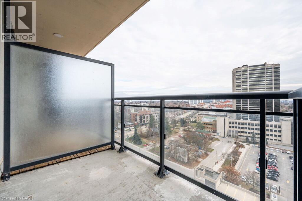 155 Caroline Street South — photo 28