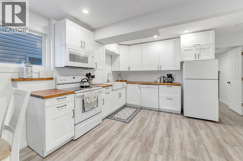 3701 41 Avenue - 24