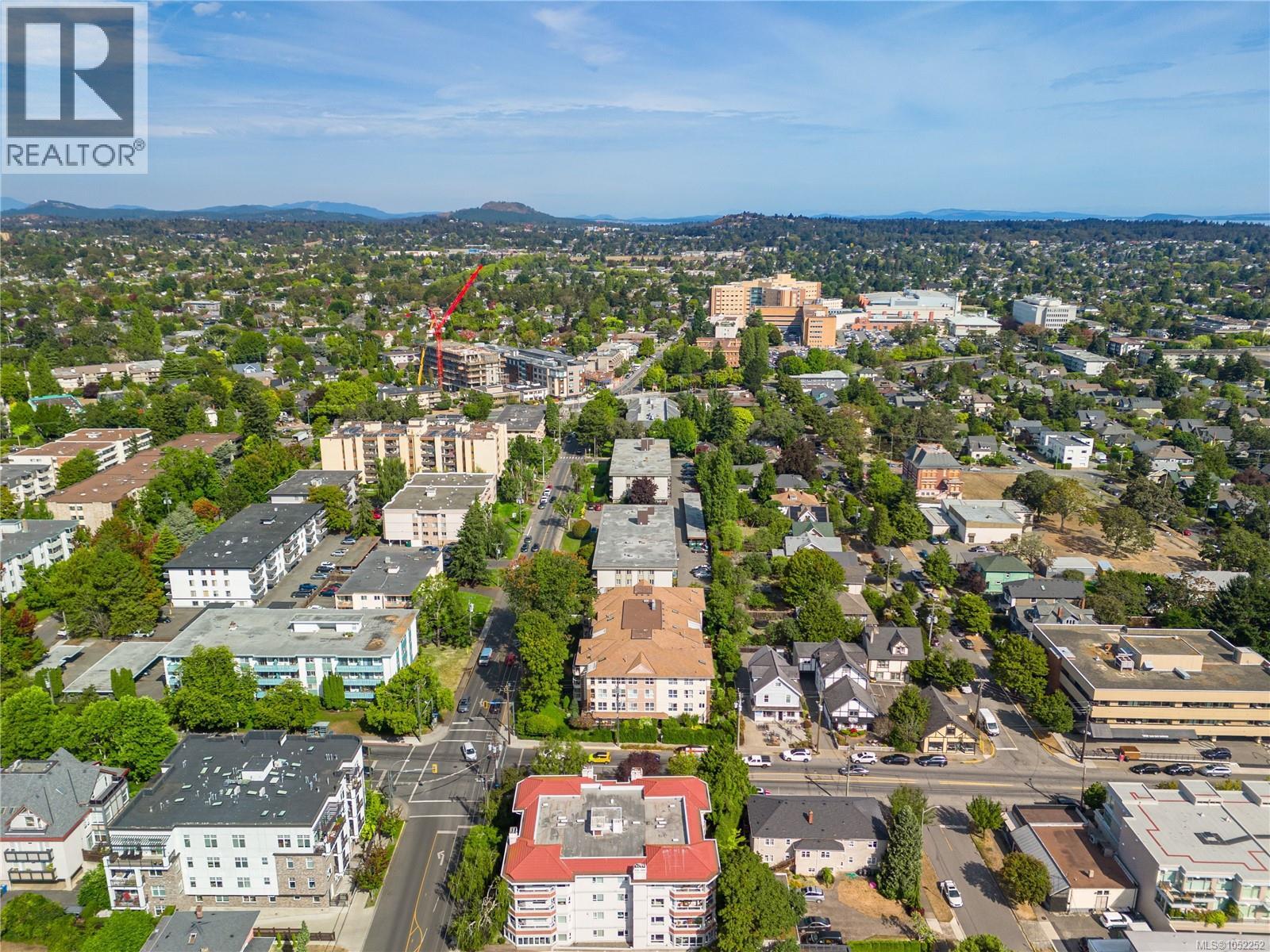 #204 1501 Richmond Ave - 25