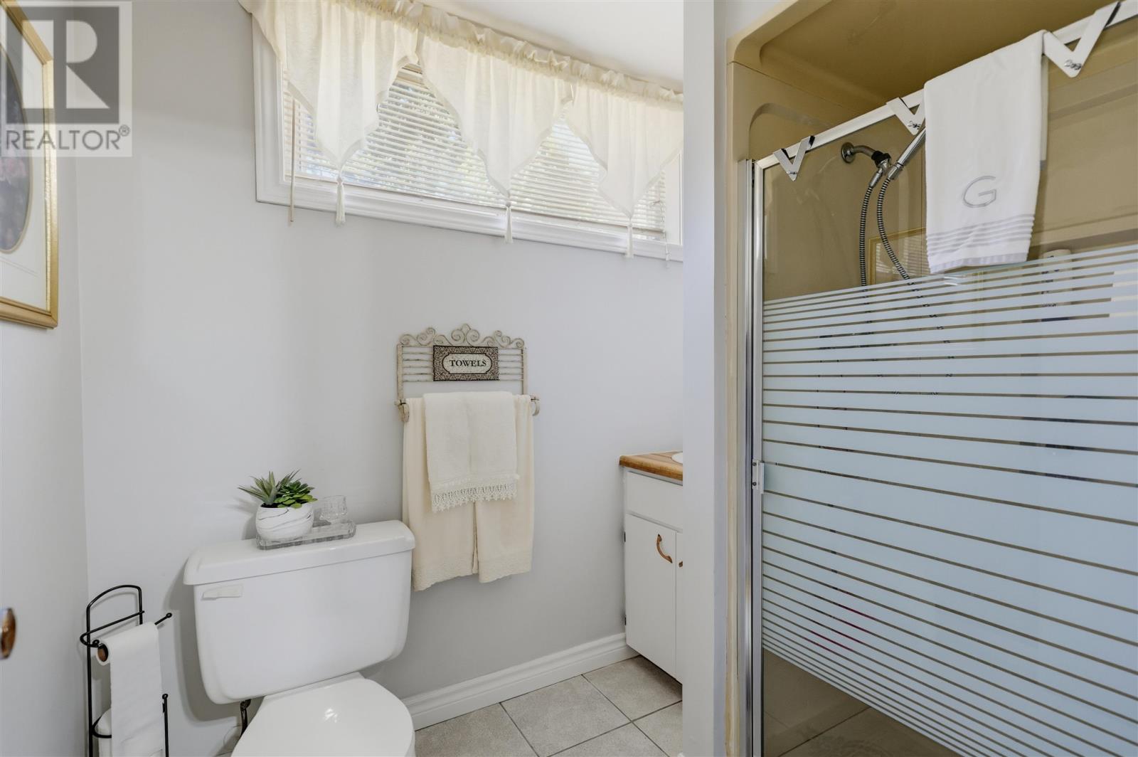 305 Reid St — photo 33