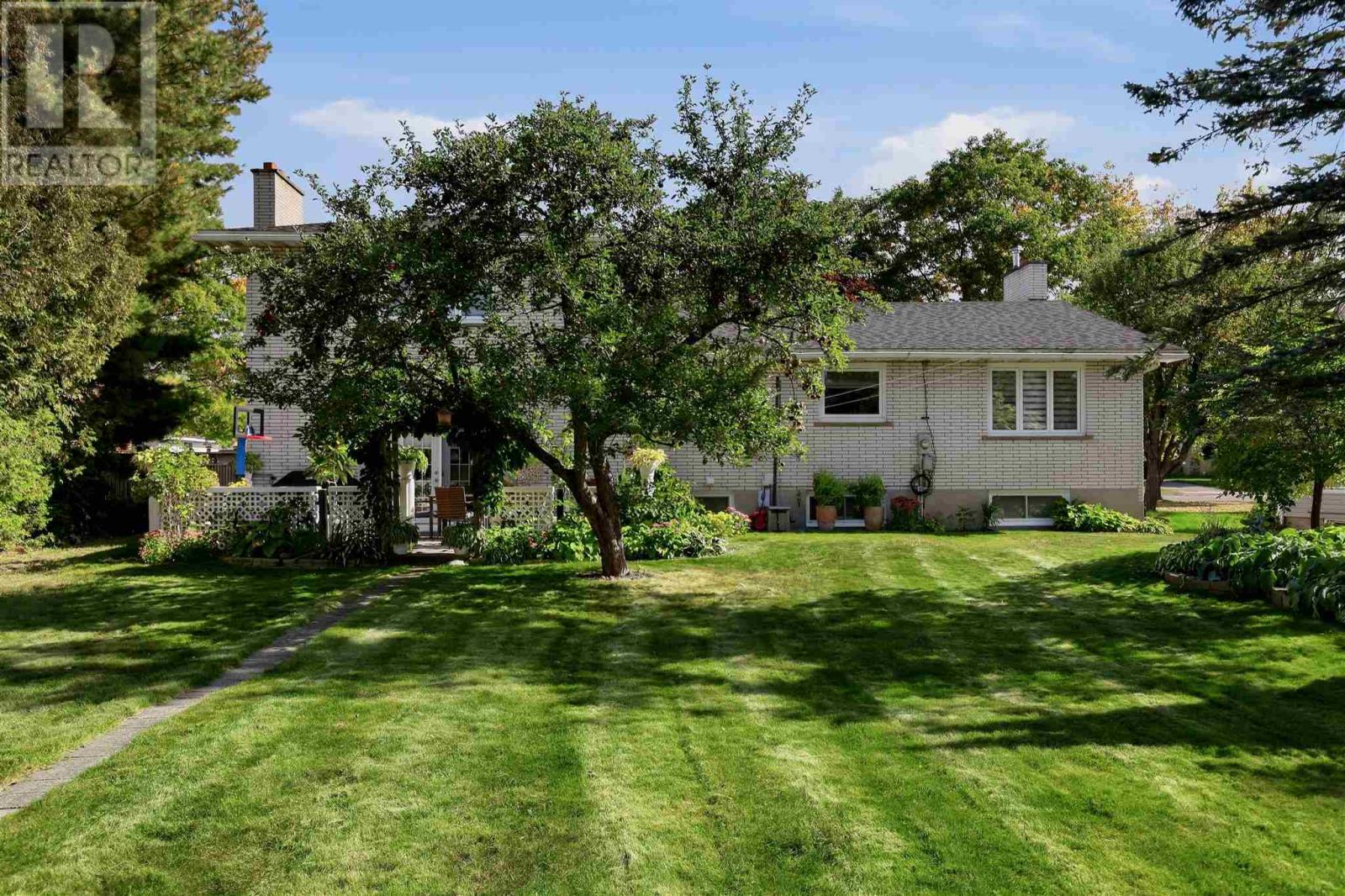 305 Reid St — photo 39