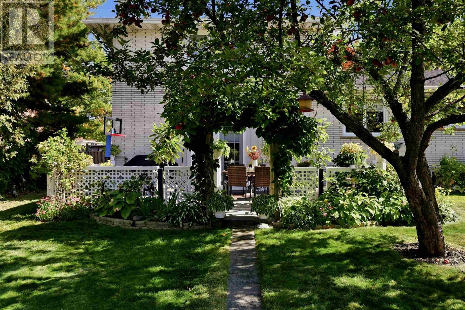 305 Reid St — photo 42