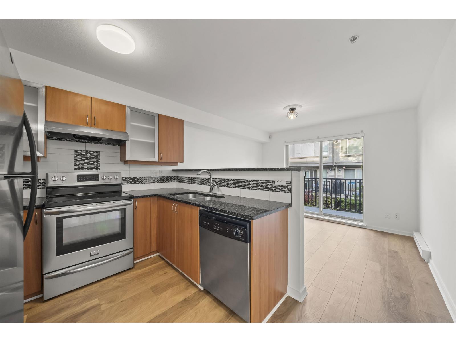 Photo of 13 5388 201A STREET 17
