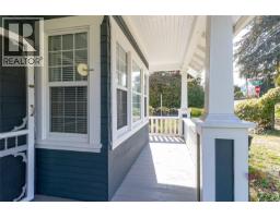 Kitchen - 9945 Cedar St, Chemainus, BC V0R1K1 Photo 6