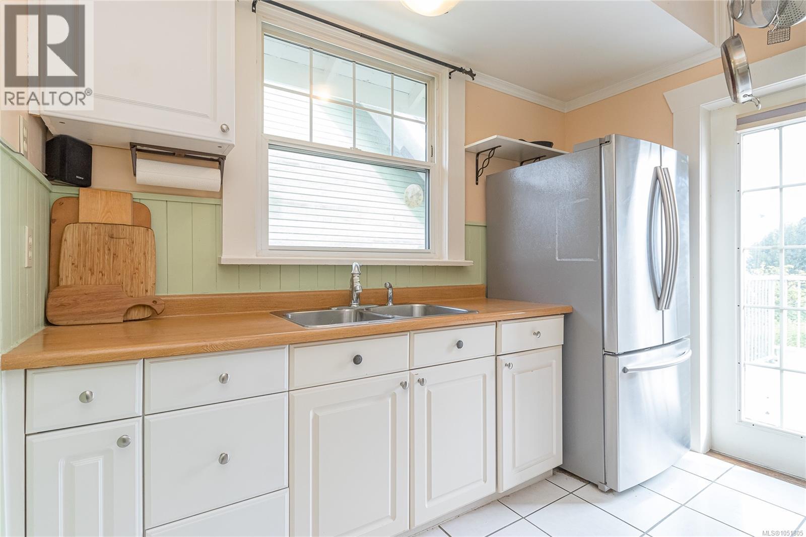 9945 Cedar St - Image 20