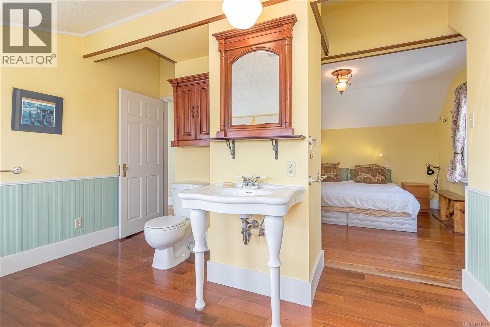9945 Cedar St - Image 26