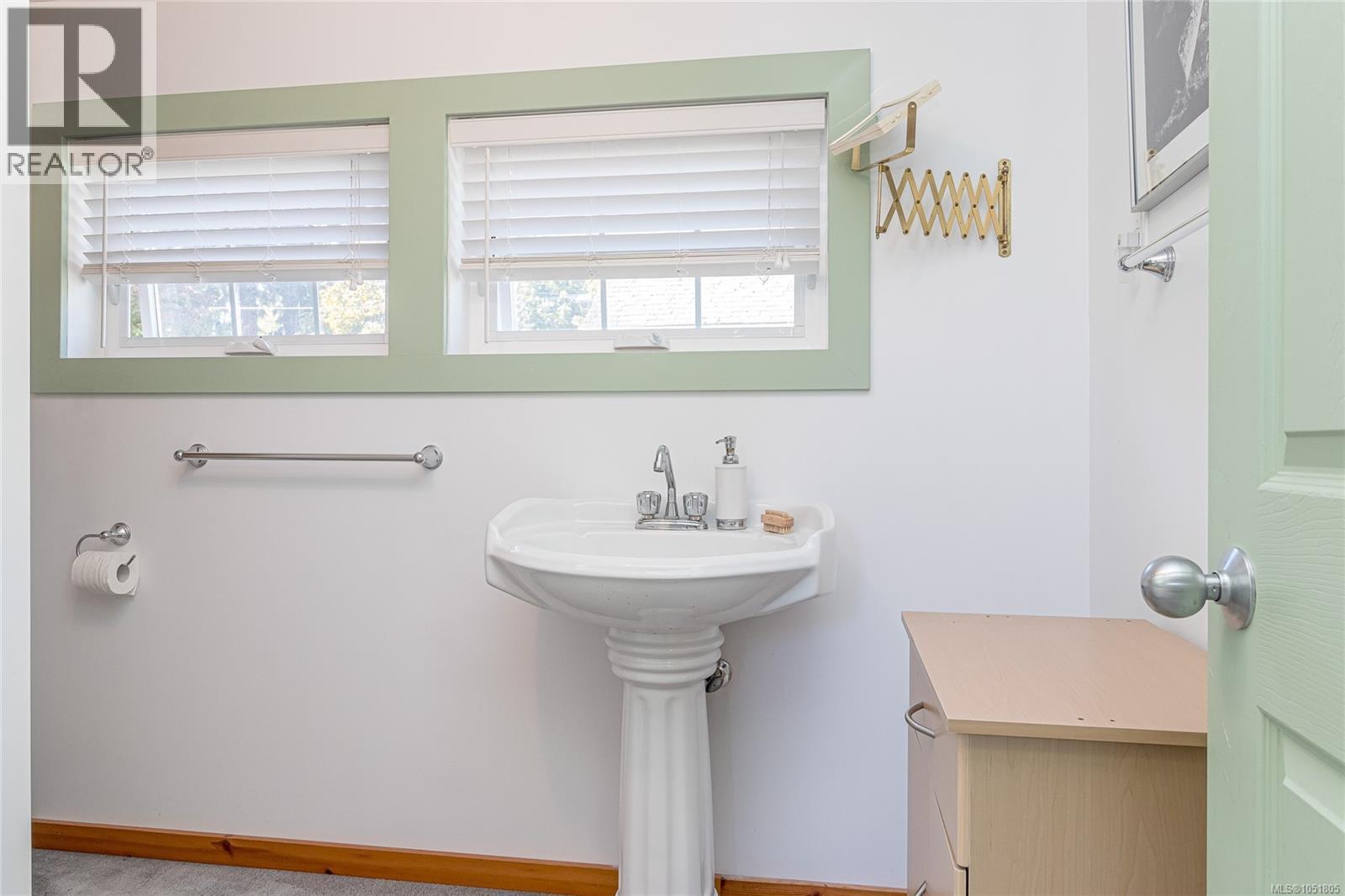 9945 Cedar St - 45