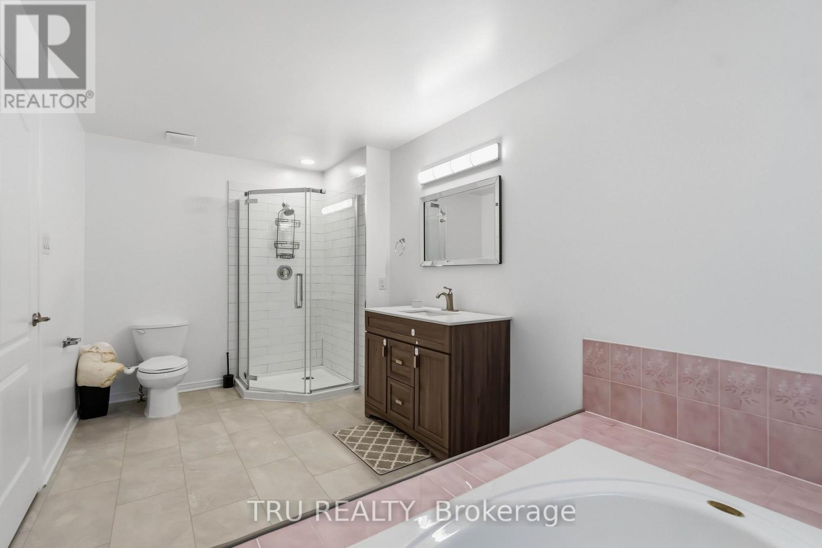 62 Hunter'S Glen Crescent — photo 24