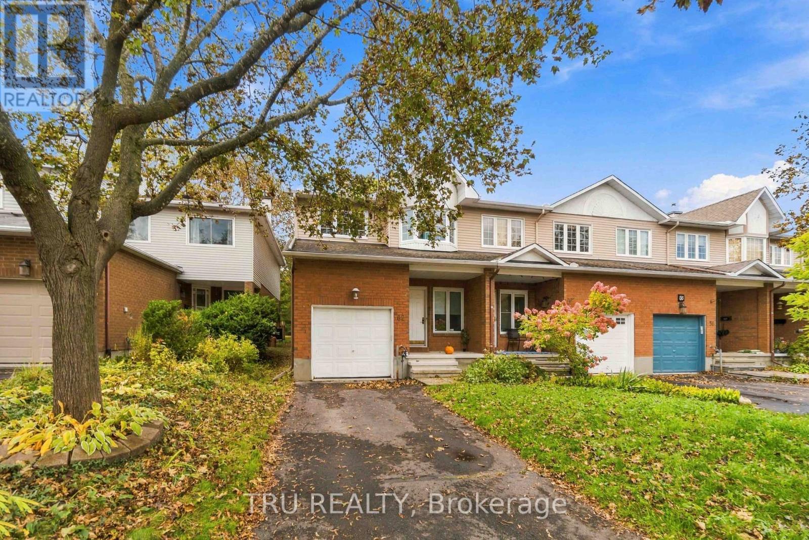 62 HUNTER'S GLEN CRESCENT - 3