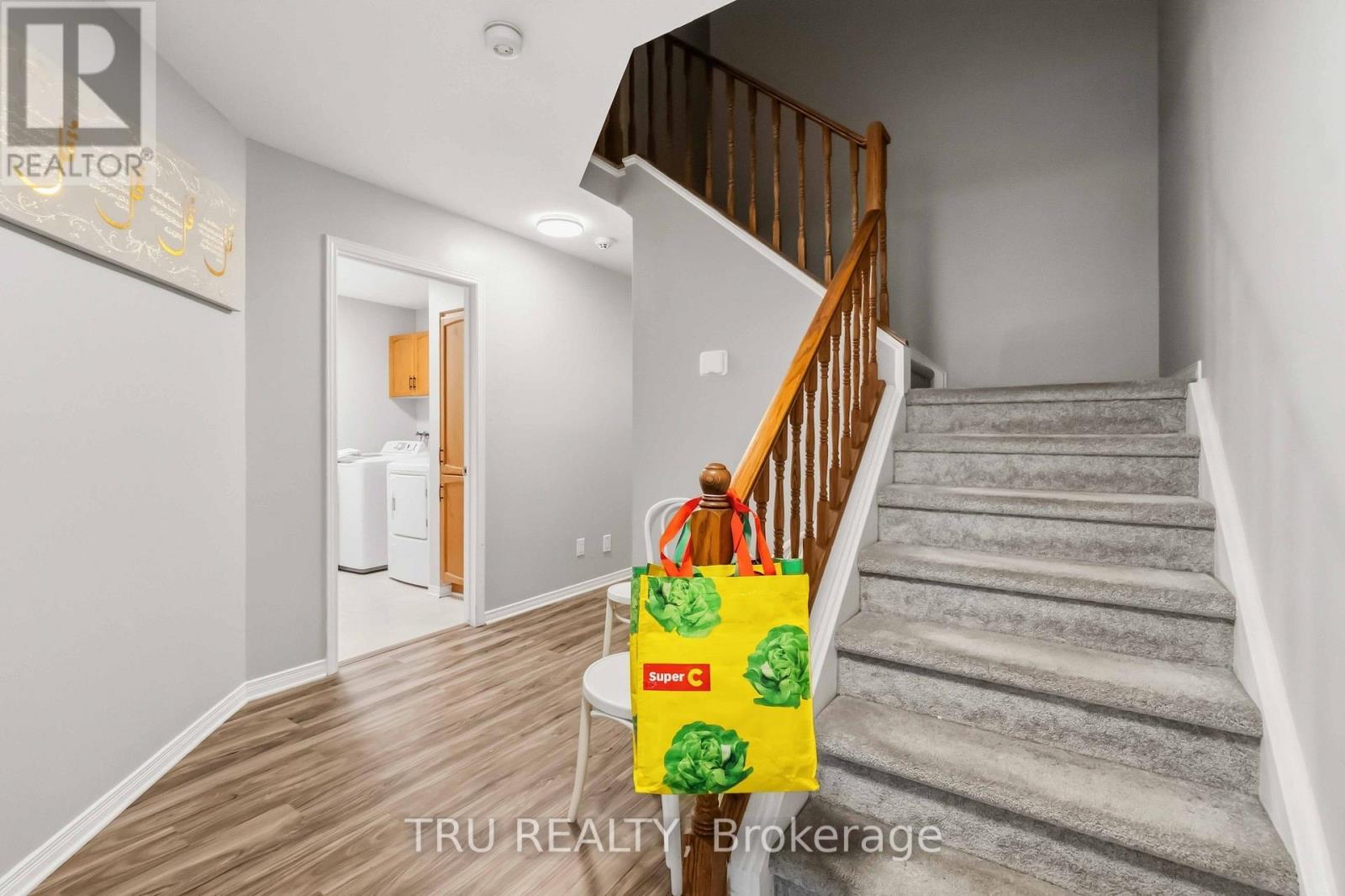 62 HUNTER'S GLEN CRESCENT - 6