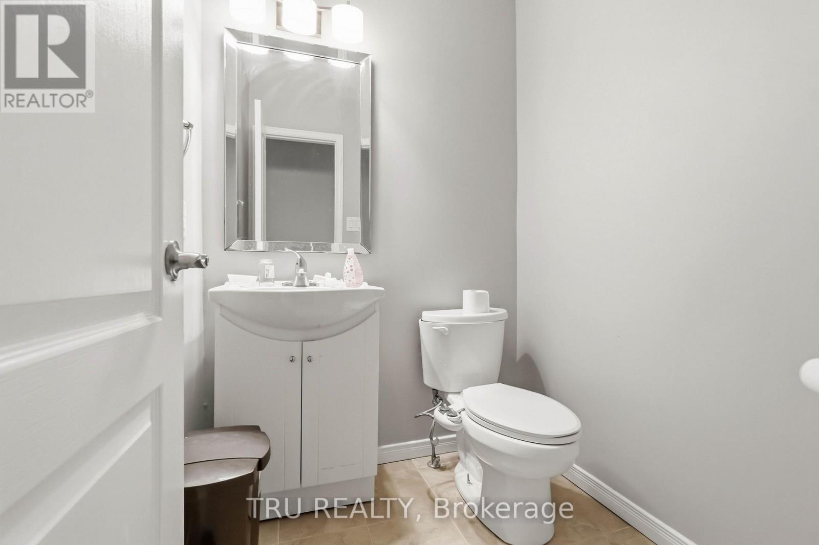 62 Hunter'S Glen Crescent — photo 8