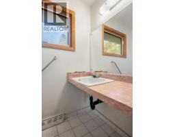 8712 11 Street SW - photo 22