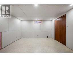 8712 11 Street SW - photo 32