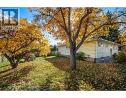 8712 11 Street SW - photo 43