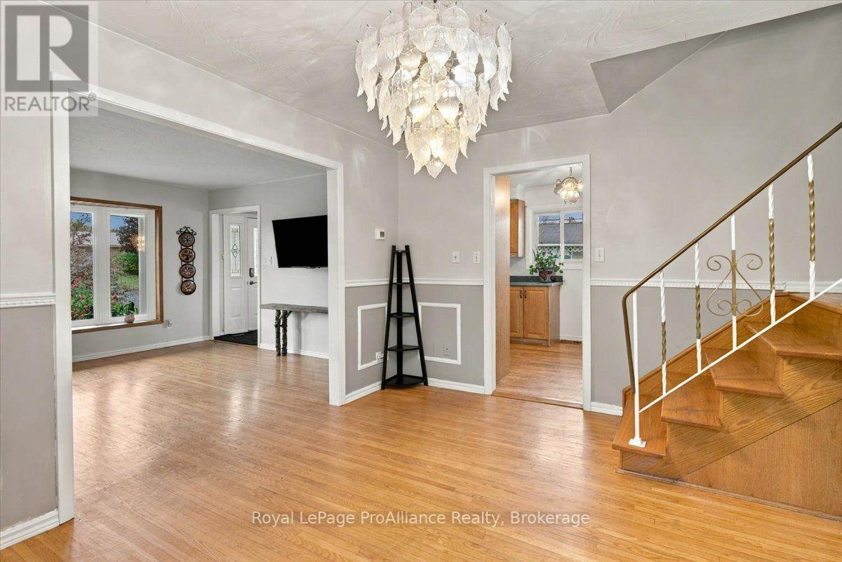106 Burns Avenue, Quinte West, ON photo 11