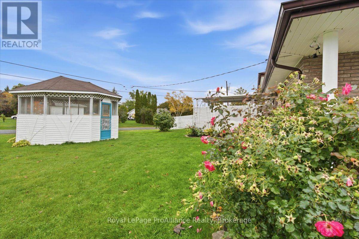 106 Burns Avenue, Quinte West, ON photo 46