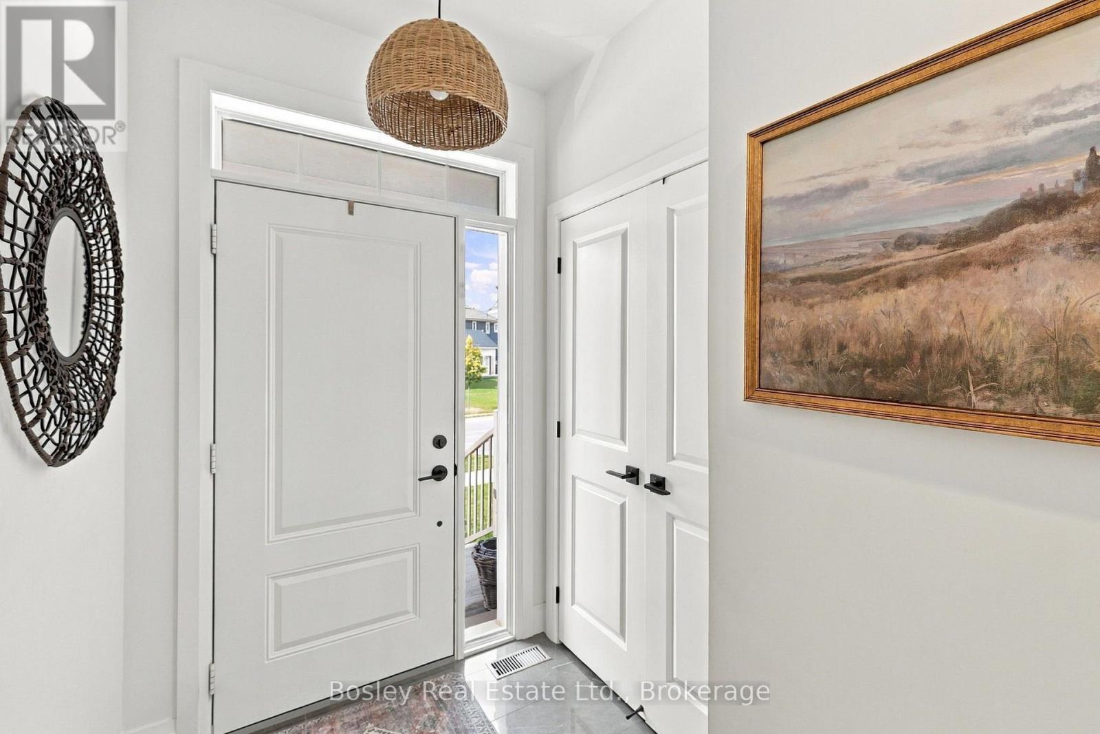 242 COURTLAND STREET, Blue Mountains — photo 5